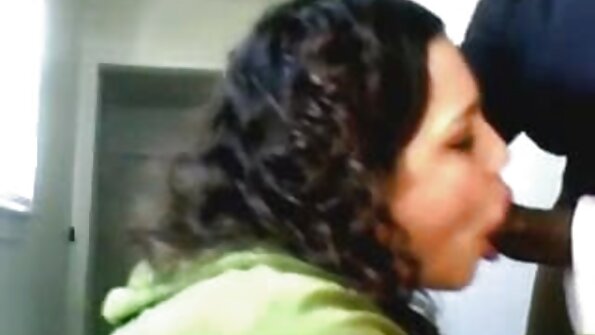 Häbematu politseinik satub lesbikolmikusse
